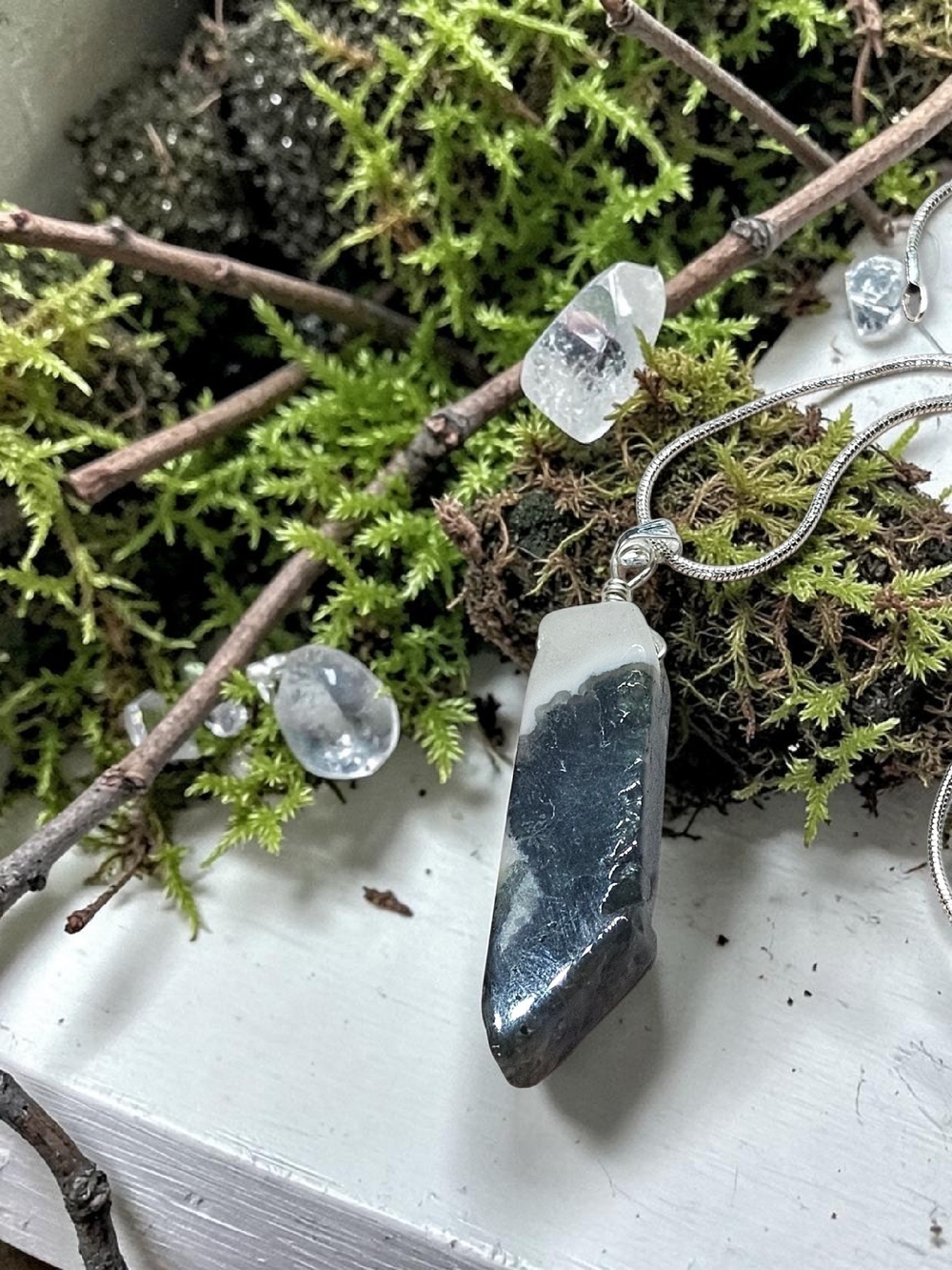 Sterling Silver Hematite Point Pendant Necklace - White and Dark Gray